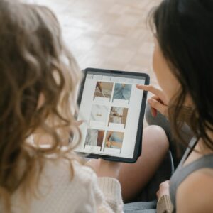 pexels mikhail nilov 6608888